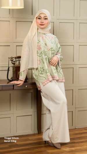 Blouse Lily In Botanical Sage