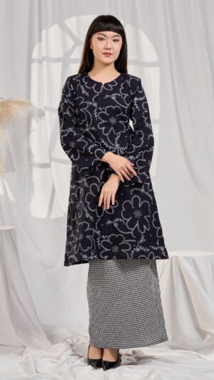 Kurung Riau Rafflesia In Black
